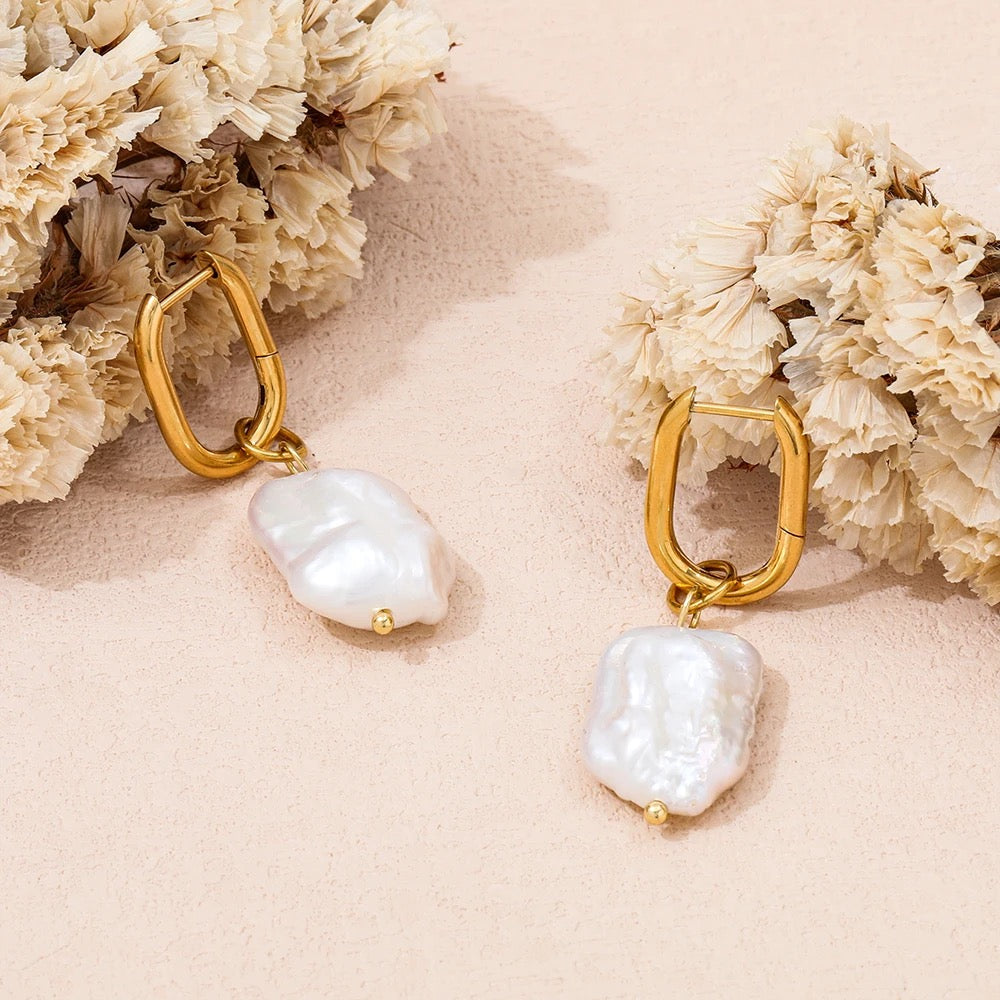 Lily Drop Pearls