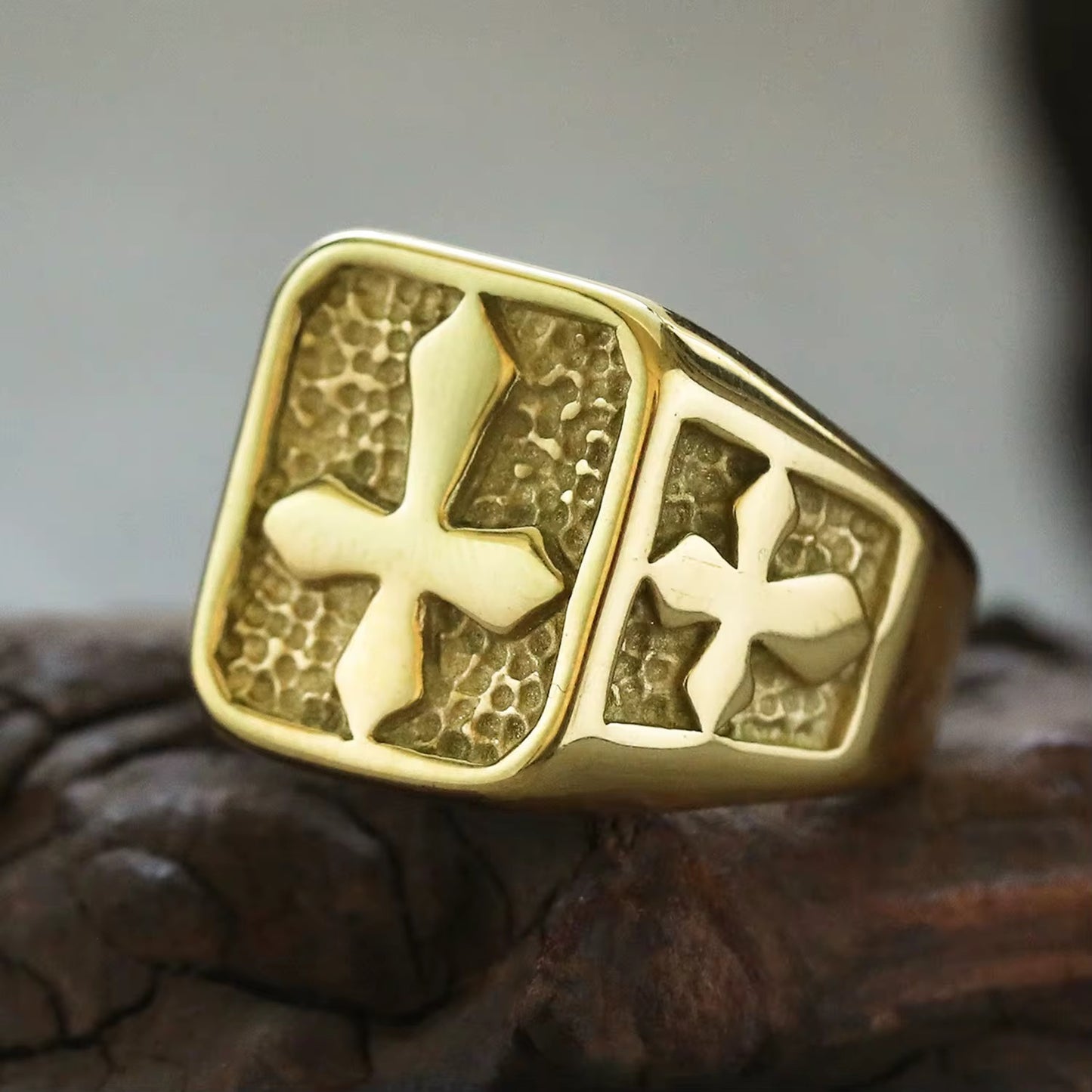 The Sanctum Cross Ring
