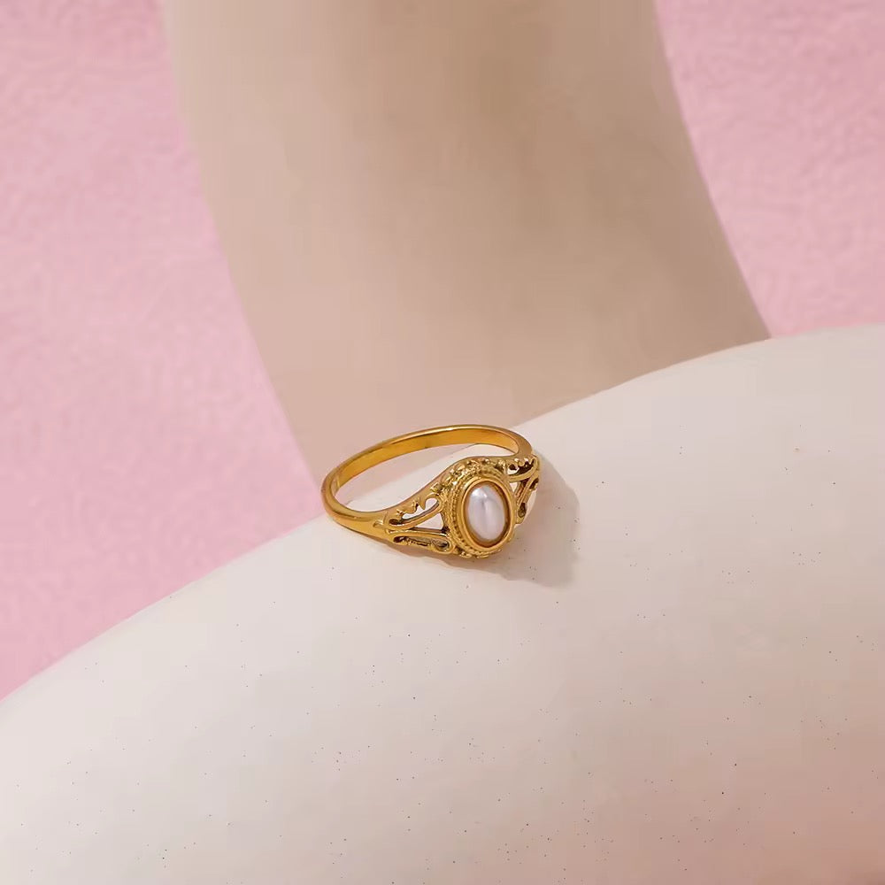 Vintage Aura Ring