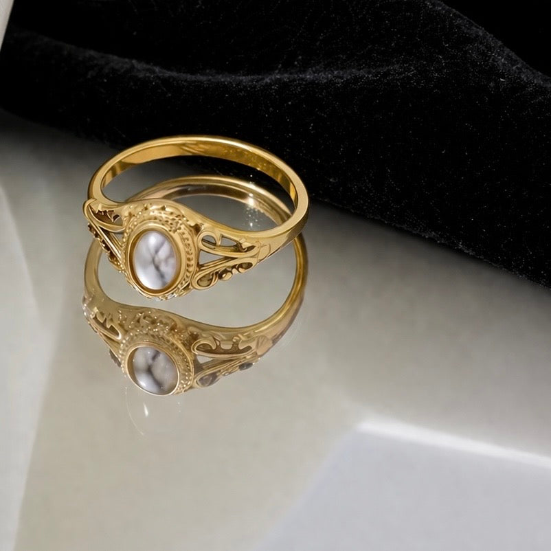 Vintage Aura Ring