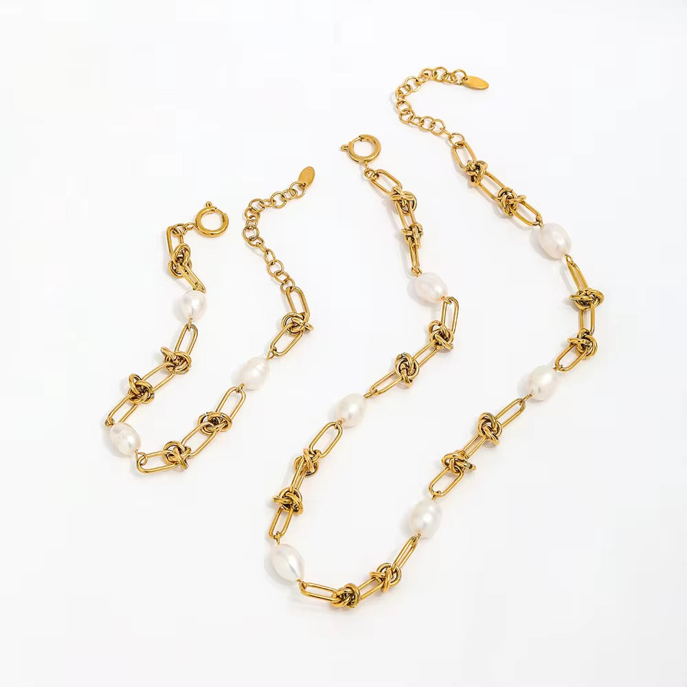 The Orla Pearl Set