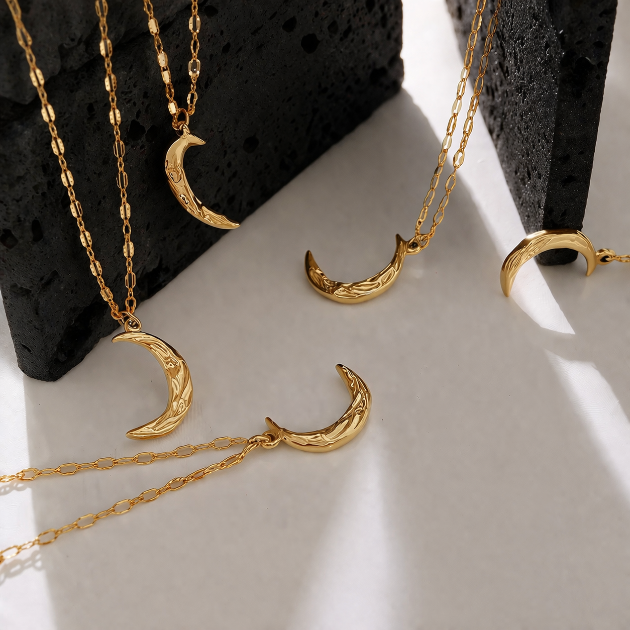 Luna necklace