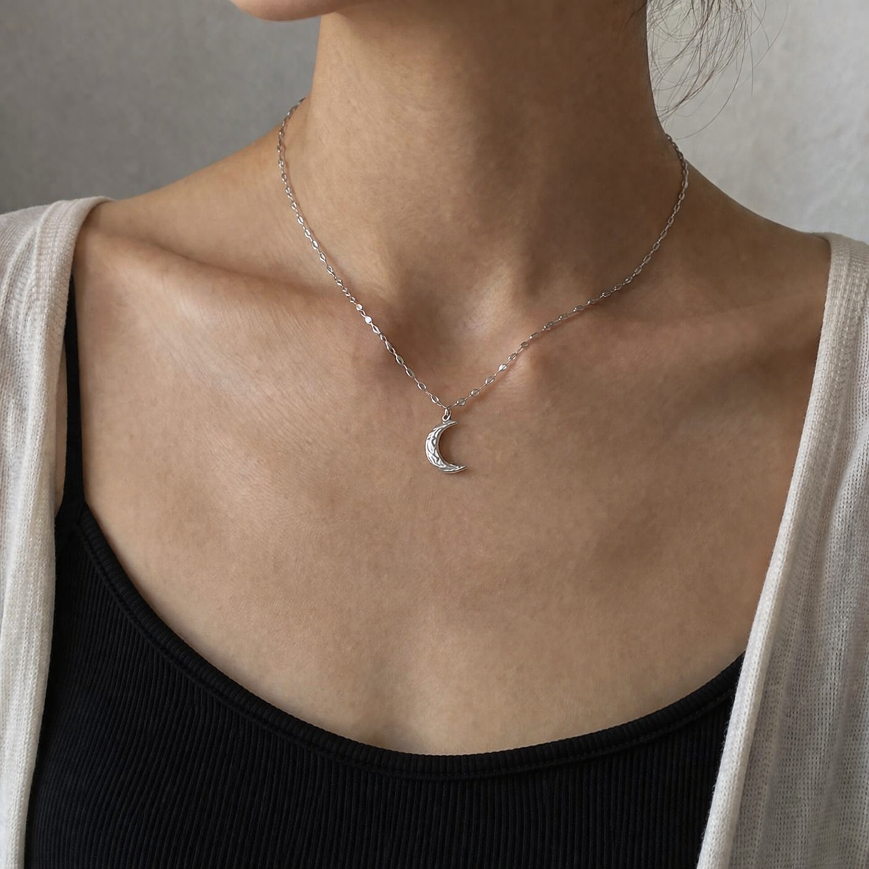 Luna necklace