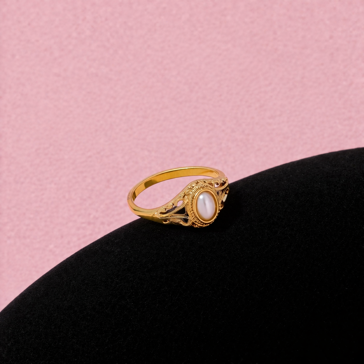 Vintage Aura Ring